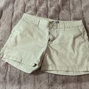 Classic Old Navy Women's Khaki Shorts size 10